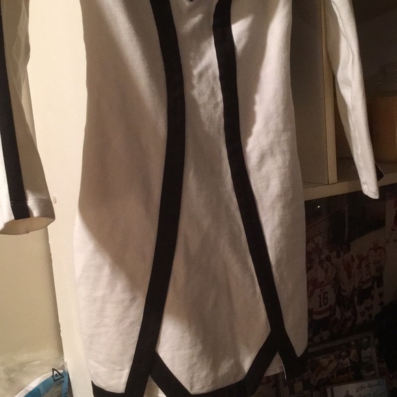 Black and White knit dress - Picture 2 of 8